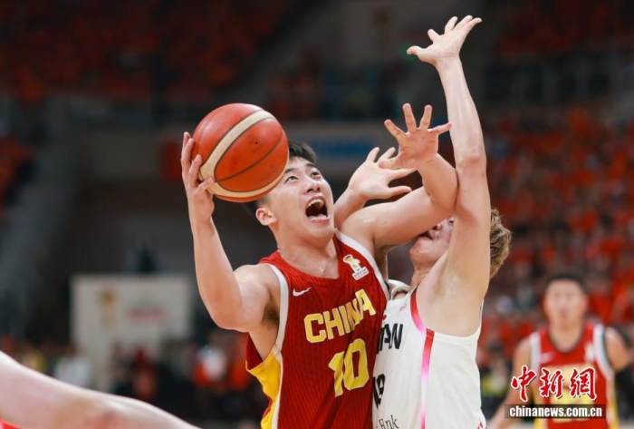 1. 聚焦热门赛事，全面覆盖 - 鲸鱼直播